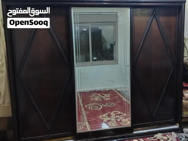 خزانه حجم كبير لغرف النوم  خشب لاتيه وزان  مع تسريحه