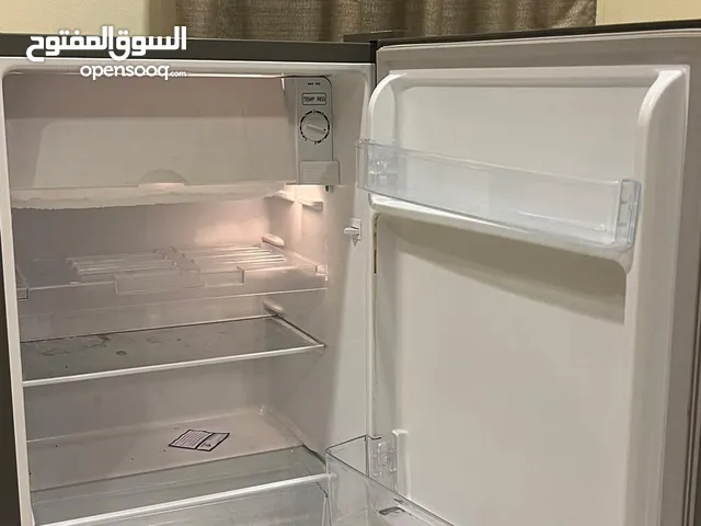 ثلاجة صغيرة small fridge