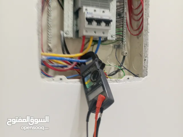 كهربائي أبها متخصص في كشف تهريب وتسريب والاتمسات الكهرباء بااحدث الاجهزة