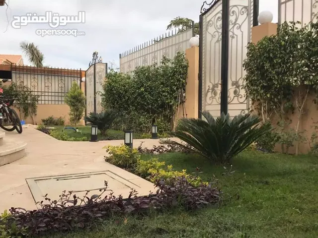 240 m2 4 Bedrooms Villa for Sale in Cairo Fifth Settlement