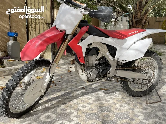 Honda CRF450R 2015 in Al Dakhiliya