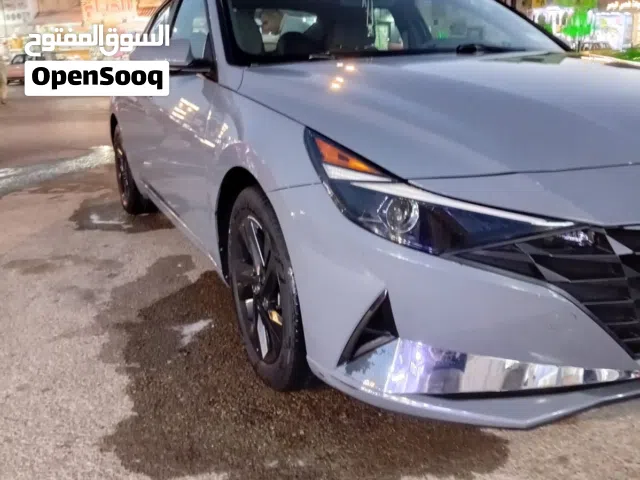 2023 Hyundai Elantra SE