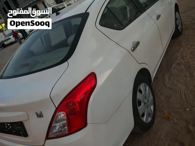 2021 نيسان صني SL Plus