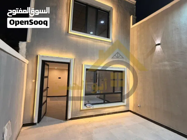 500 m2 5 Bedrooms Townhouse for Rent in Basra Jaza'ir