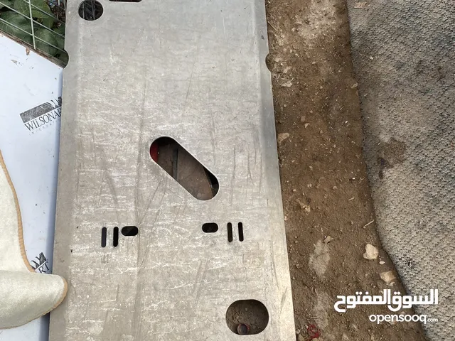 تصفيحة نيسان تيرانو شبه جديد