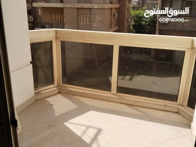 160 m2 3 Bedrooms Apartments for Sale in Giza Mohandessin
