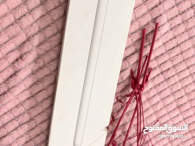 عرض لمدة محدودة قلم ابل الجيل الاولApple Pencil مستخدم قليل مع كافة ملحقاته