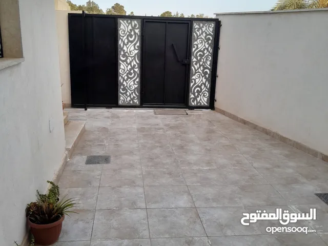 135m2 2 Bedrooms Townhouse for Sale in Tripoli Other