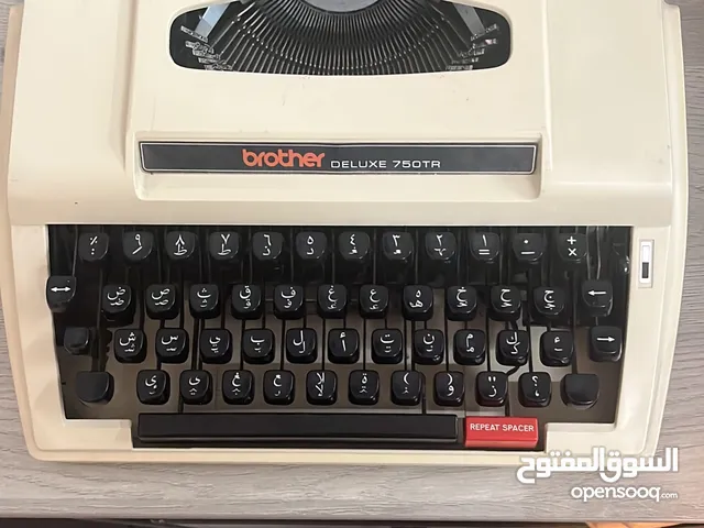 آلة كتابة Typewriter الة كتابة