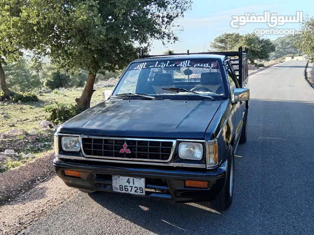 Mitsubishi L200 1990 in Ajloun
