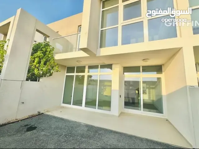 2000 ft² 3 Bedrooms Villa for Sale in Dubai Damac Hills 2
