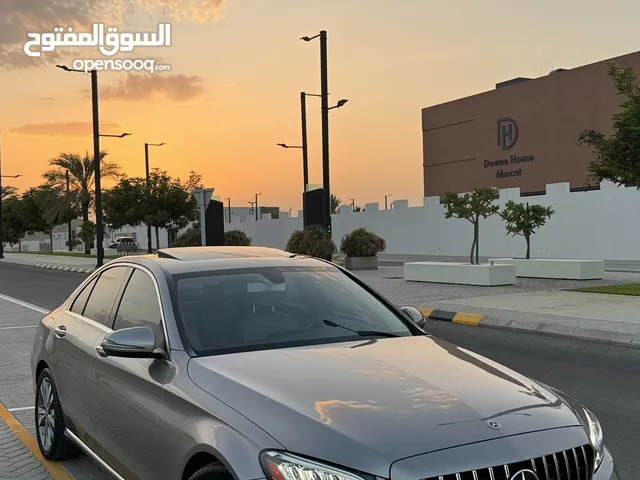 موررسيدس c300 class اللون الذهبي الجميل جدا