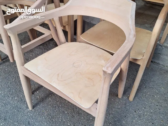 تنجيد كنب ومجالس وكنب كلاسيكي بأجود انواع الاسفنج والقماش ونجاره مكاتب وأبواب بأجود انواع الأخشاب