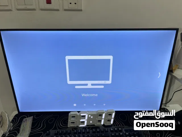 شاشة توشيرو بنظام ذكي سمارت اندرويد للبيع مع ملحقاته مارس وكيبوورد ب 700