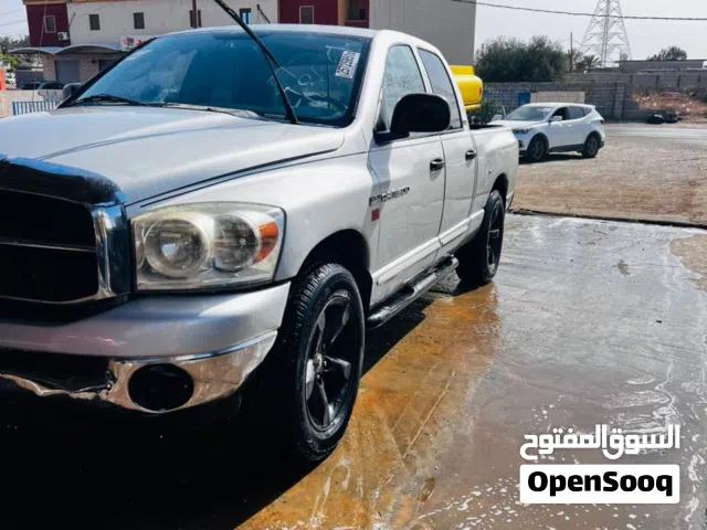 2008 دودج رام Limited