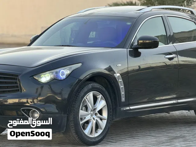 2012 إنفينيتي FX35 Standard