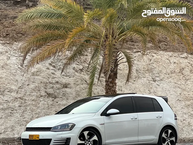 Volkswagen Golf GTI S in Muscat