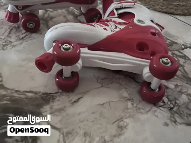 سكيت بحالة الجديد لون احمر مقاس من 38-41