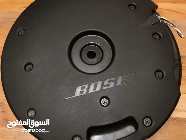 Bose Subwoofer with amplifier. Used Like new. It is two subwoofer with amplifier and their box.