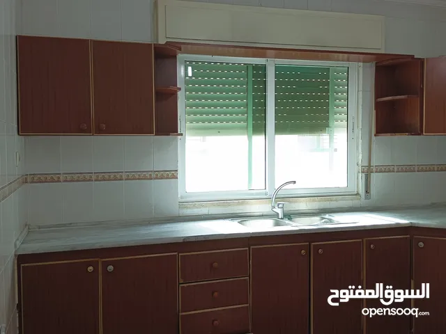 140m2 3 Bedrooms Apartments for Rent in Amman University Street