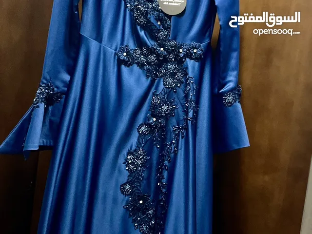 فستان جديد تركي للبيع بسعر منخفض مقاسه 38 ( ميديم)  New Turkish dress for sale  size=  38 (medium)