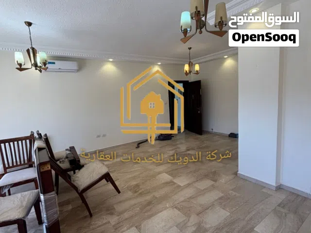شقة / موقع مميز / للإيجار / 3نوم / طابق ثالث / 170م / الجاردنز