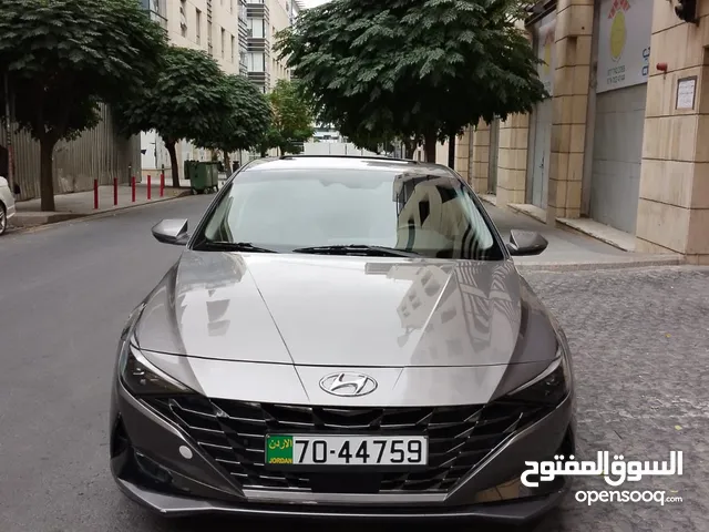 Sedan Hyundai in Amman
