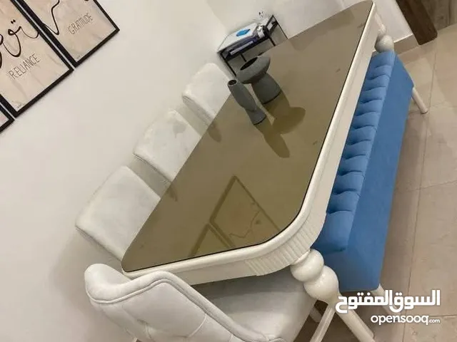 طاولة سفرة تفصيل خشب زان سبب البيع الصالون صغير للبيع المستعجل