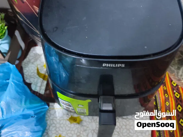 قلاية هوائية ماركة فيلبس 6.2 لتر لون اسود للبيع مستعملة استعمال بسيط بحال الوكالة