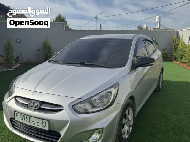 2013 Hyundai Accent Standard