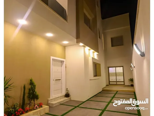 510 m2 More than 6 bedrooms Villa for Sale in Tripoli Al-Serraj