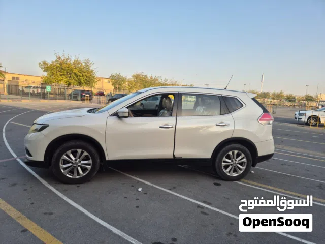 Nissan X-Trail 2015 model, 7 seats