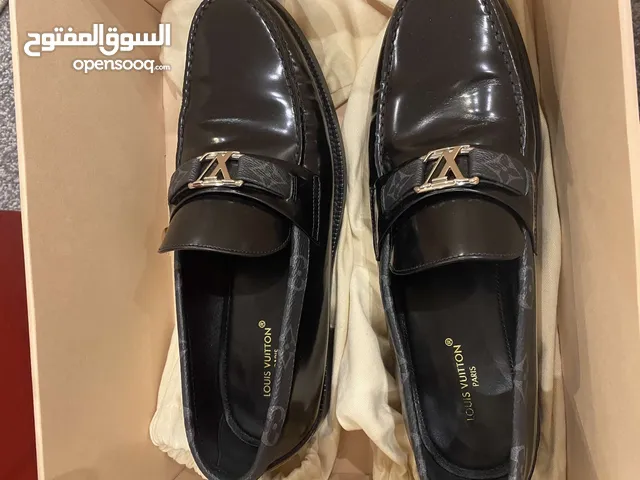 للبيع جوتي