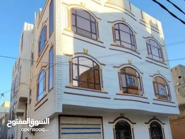 Building for Sale in Sana'a Hayel St.