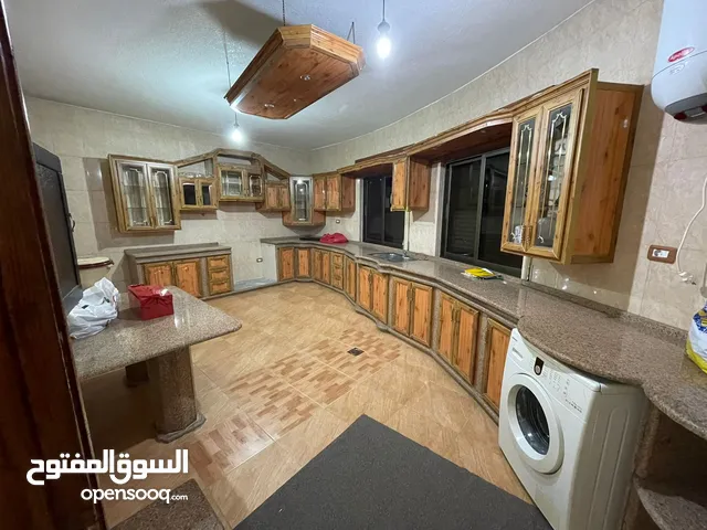 248m2 4 Bedrooms Apartments for Sale in Amman Umm Nowarah