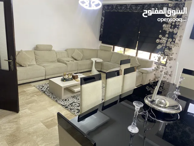 غرفة جلوس كورنر 9 مقاعد للبيع من شركة kuka بحالة الجديد
