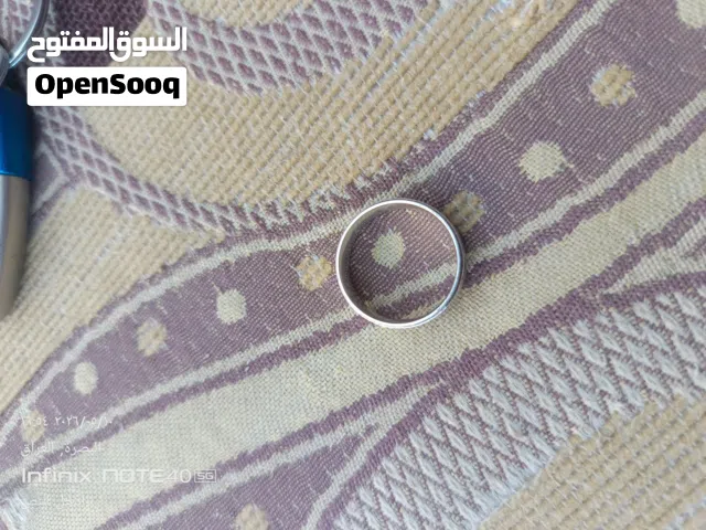 السلام عليكم حلقه فضه للبيع