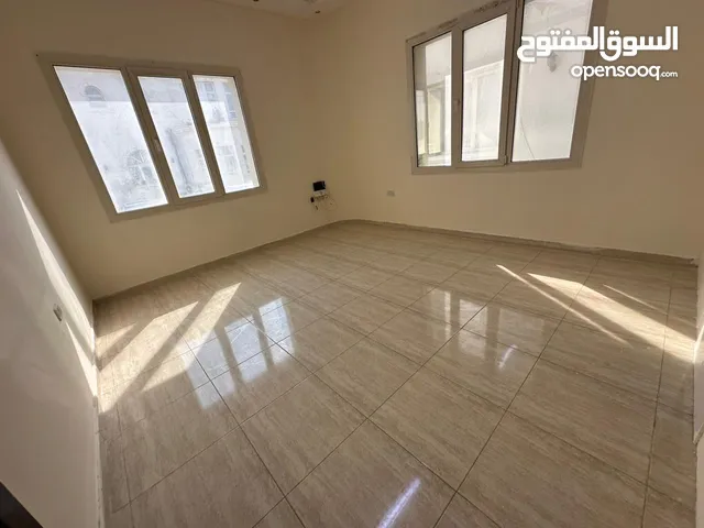 250m2 3 Bedrooms Apartments for Rent in Abu Dhabi Electra Street