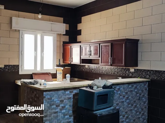 300m2 More than 6 bedrooms Townhouse for Rent in Tripoli Khallet Alforjan