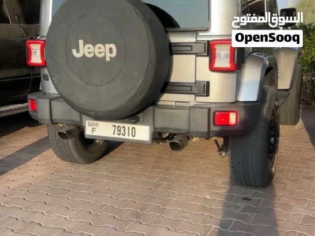 2015 جيب رانجلر Sahara