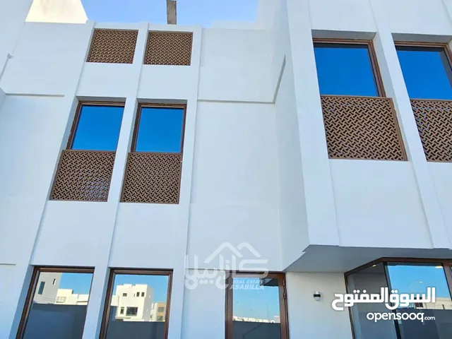 للبيع فيلا سكنية تشطيب ديلوكس تملك حرلجميع الجنسيات في منطقة ديار المحرق قرب سوق البراحه