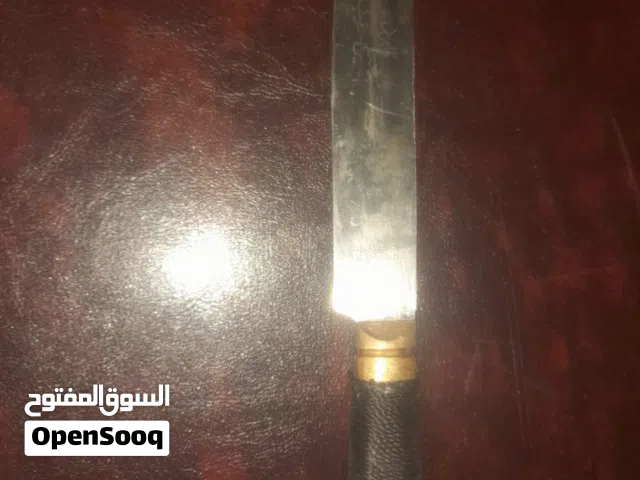 سكاكين للبيع بحاله جيده مع مسن