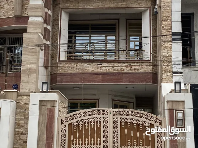 135 m2 4 Bedrooms Townhouse for Sale in Baghdad Binouk