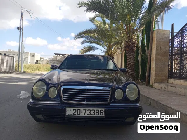 1997 مرسيدس بنز الفئة-E E 200