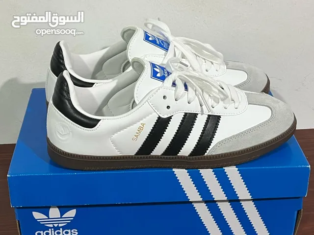 Adidas samba for sale with box with very good price       اديداس سامبا للبيع مع العلبة بسعر قوي جدا