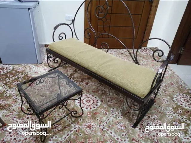 مقعد ثنائي LOVE SEAT مع طربيزة لغرفة النوم