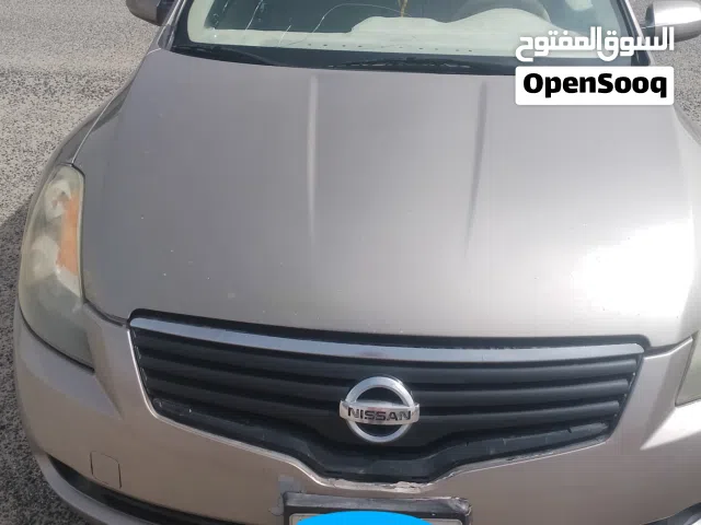 2008 نيسان التيما S