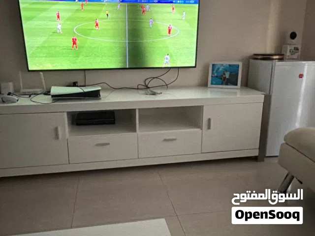 طاولة تلفزيون هوم سنتر مميزه جداً