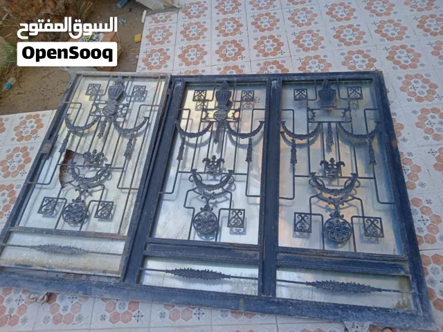 باب سلايت نضيف جداً فقط الكسر الي ب الصوره