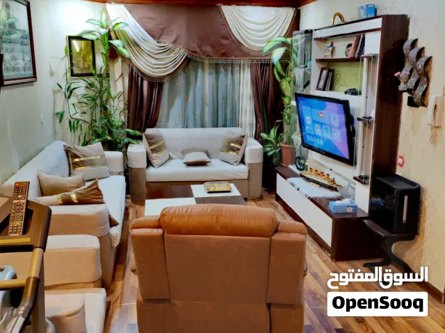 غرفة ماستر كبيرة مع حمام للايجار